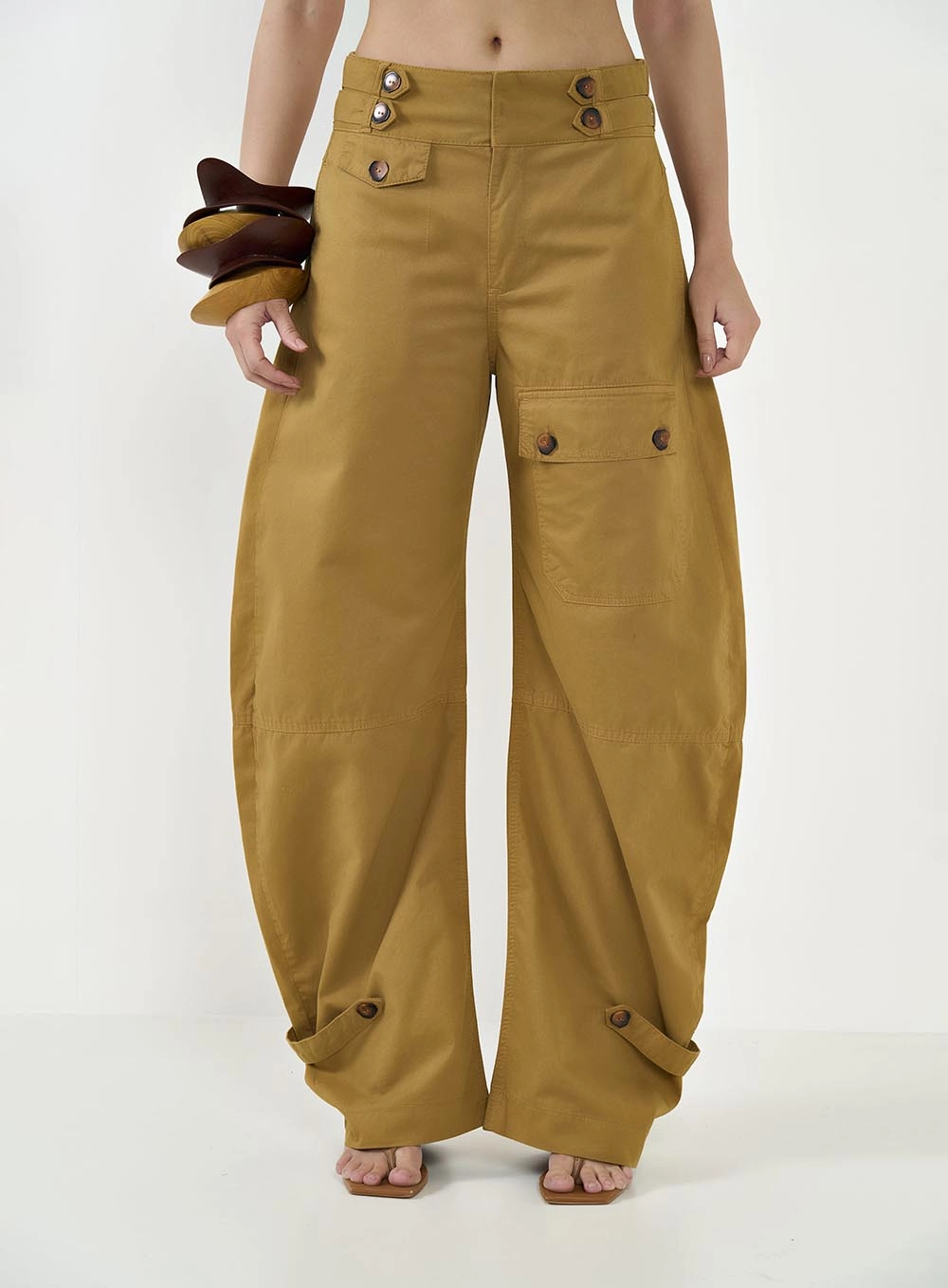 Calça Feminina Sarja Leoni Low Marrom Ebbela
