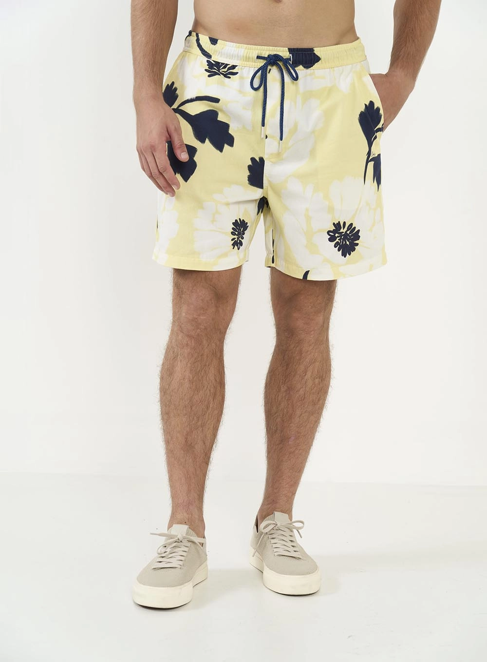Bermuda Em Sarja Estampada Estampados