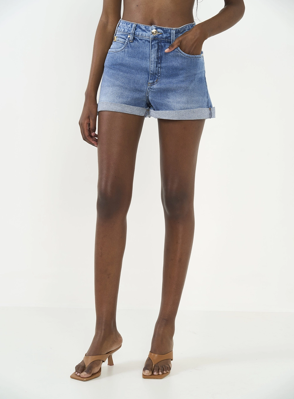 Short Jeans Com Dobra Na Barra Índigo