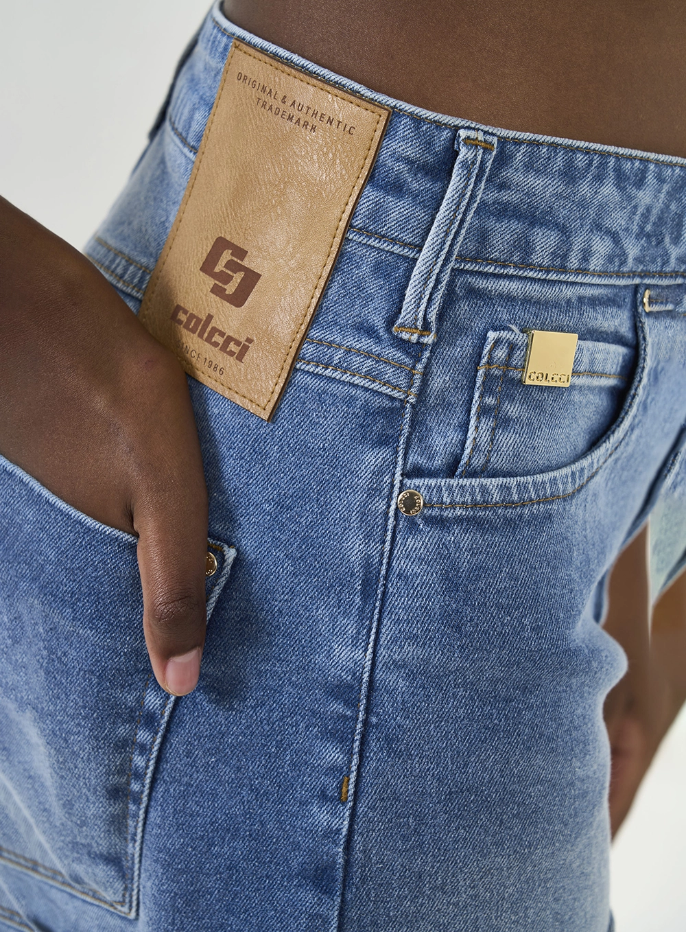 Short Jeans Com Dobra Na Barra Índigo