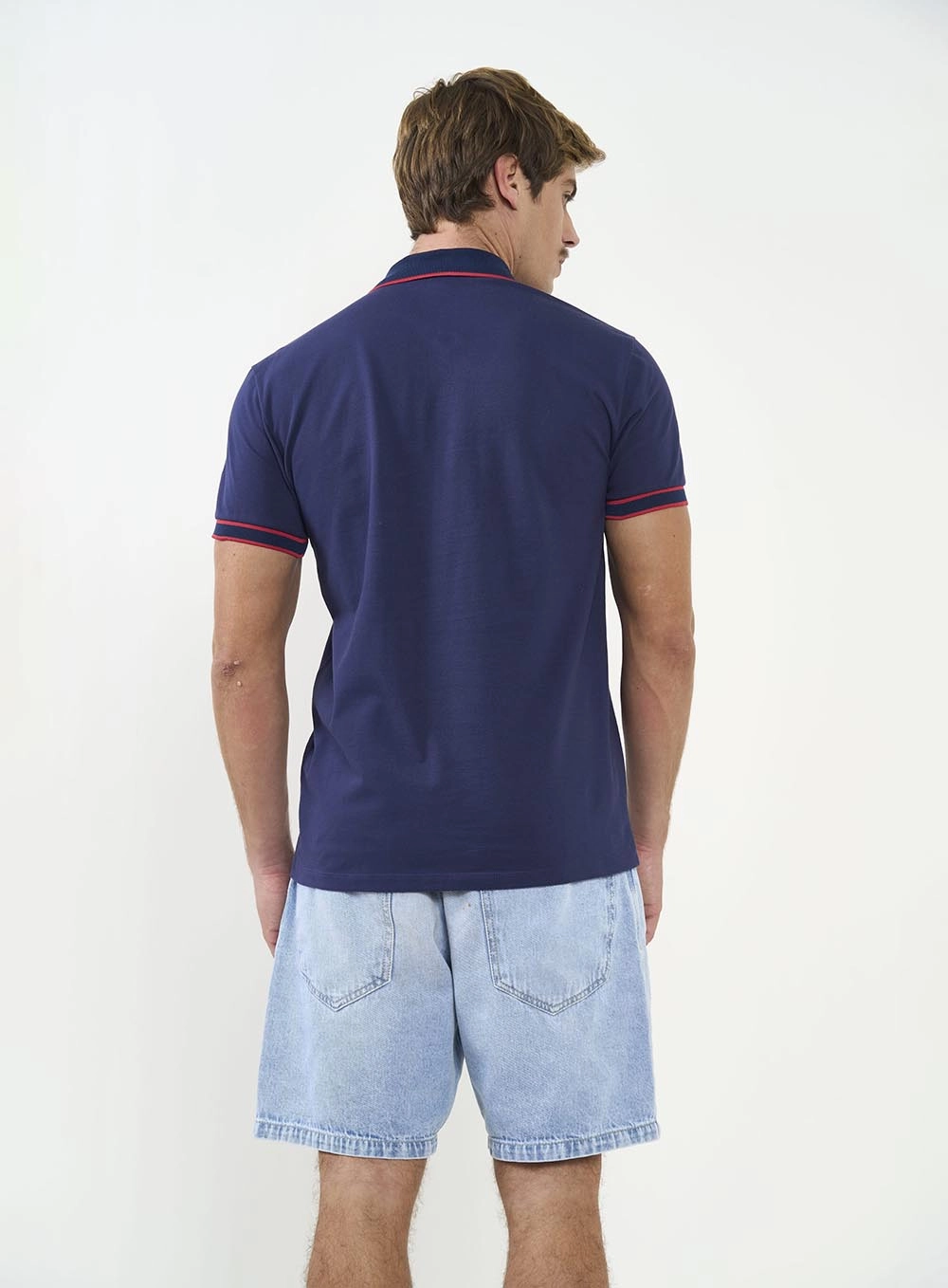 Polo Manga Curta Com Detalhe Em Listras Gola Manga Azul