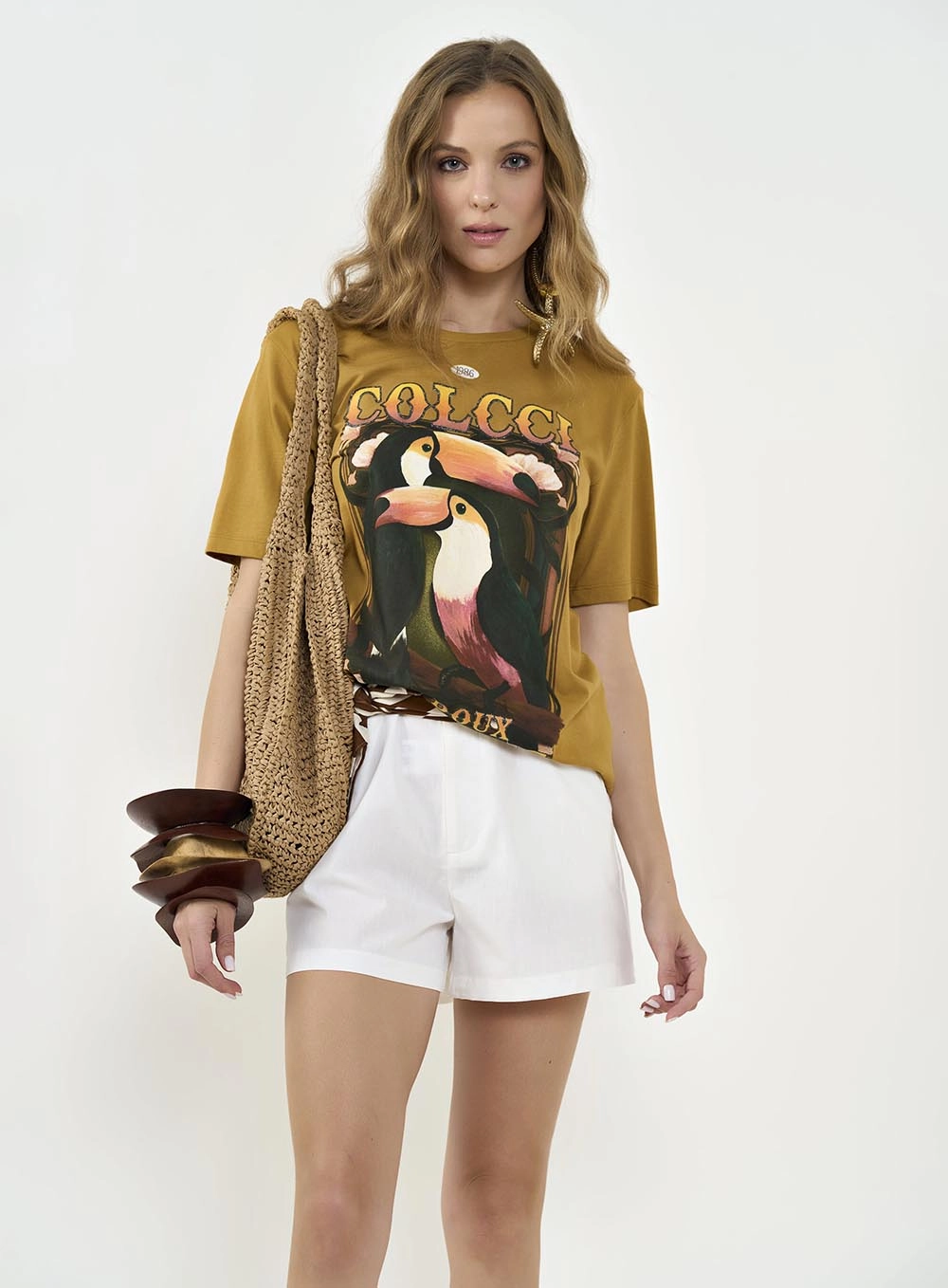 Camiseta Feminina Boy Estampada Marrom Ebbela