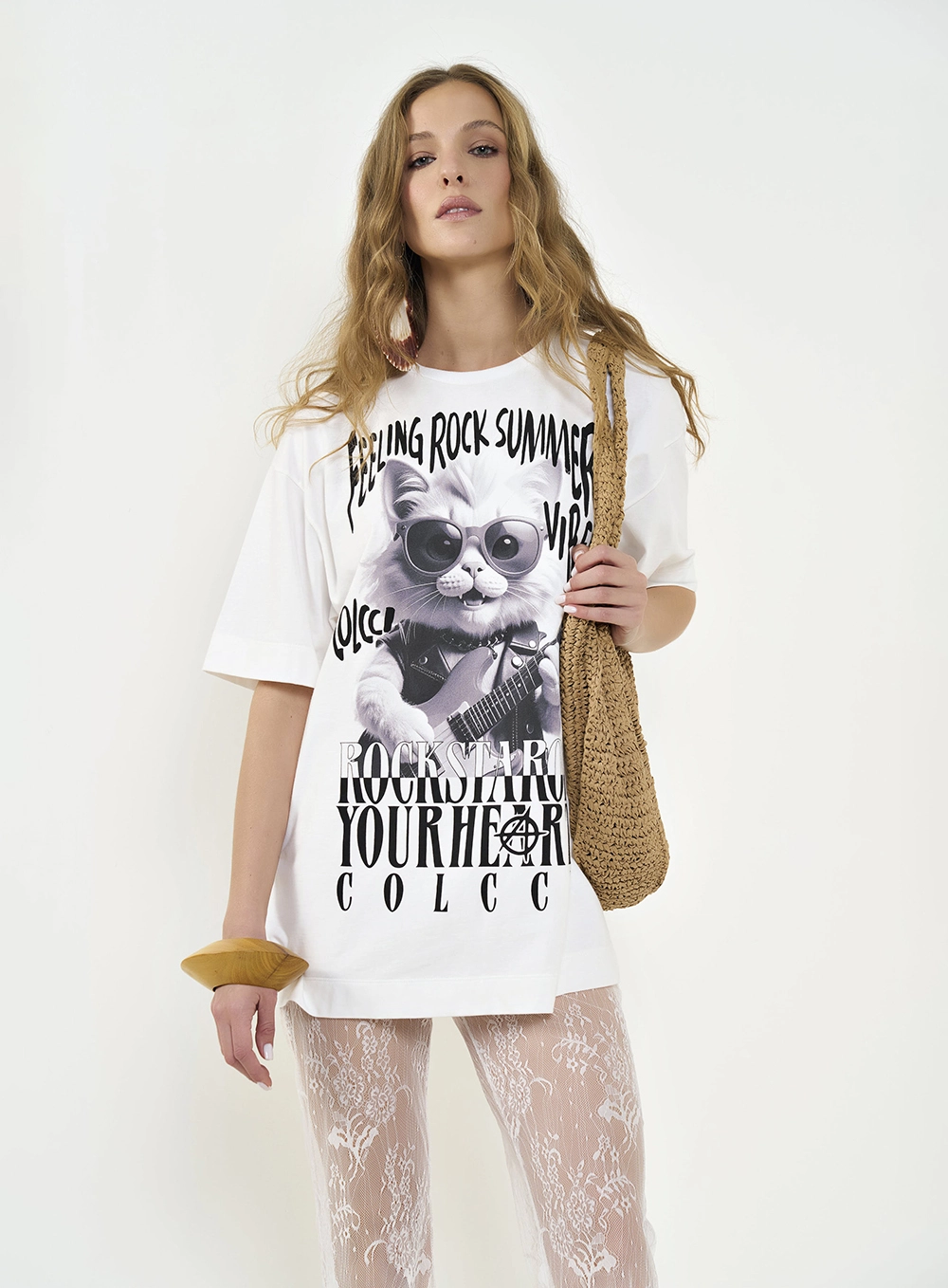 Camiseta Feminina Jamie Estampada Off Shell