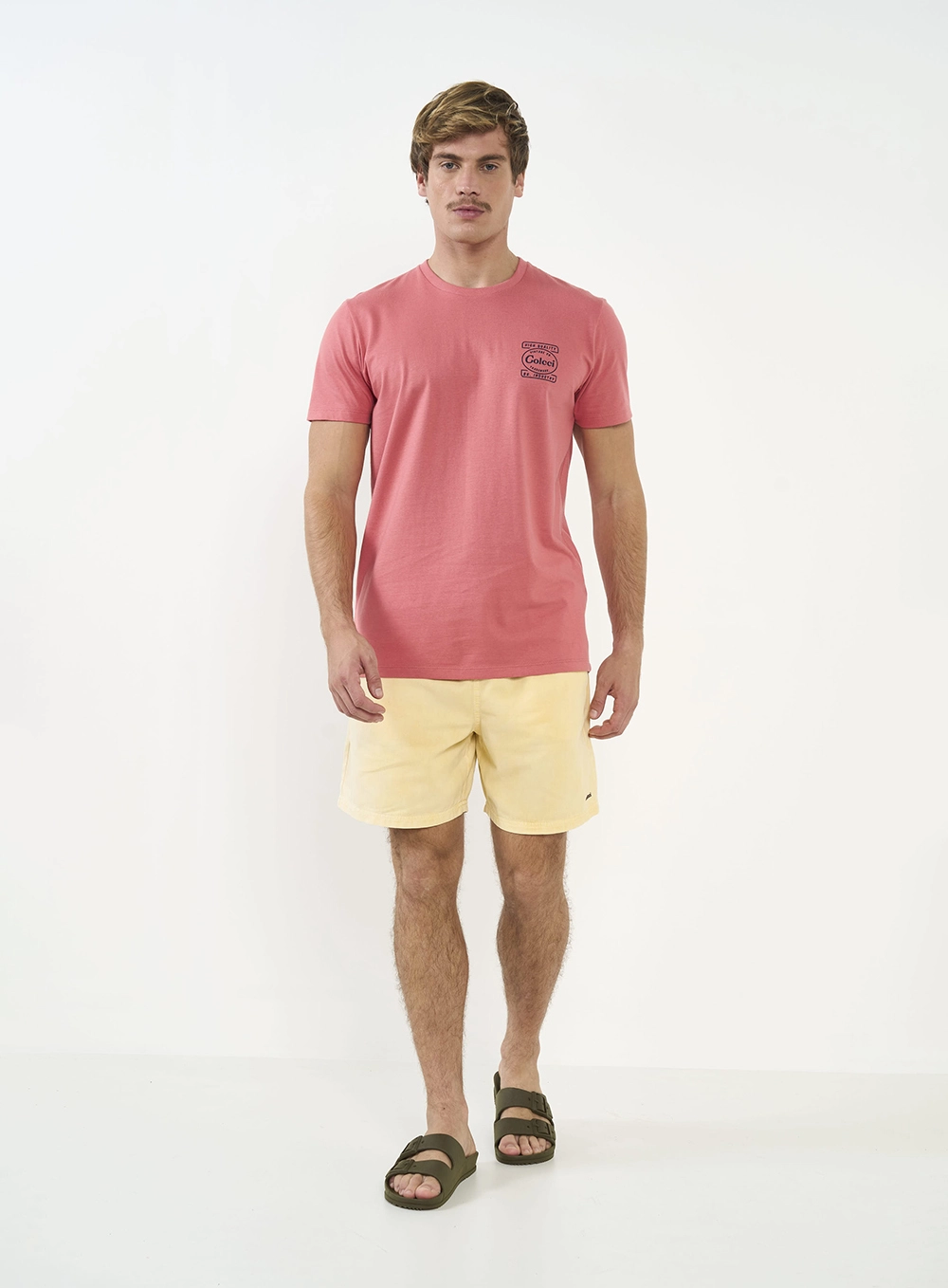 Camiseta Manga Curta Com Detalhe Em Estampa Rosa