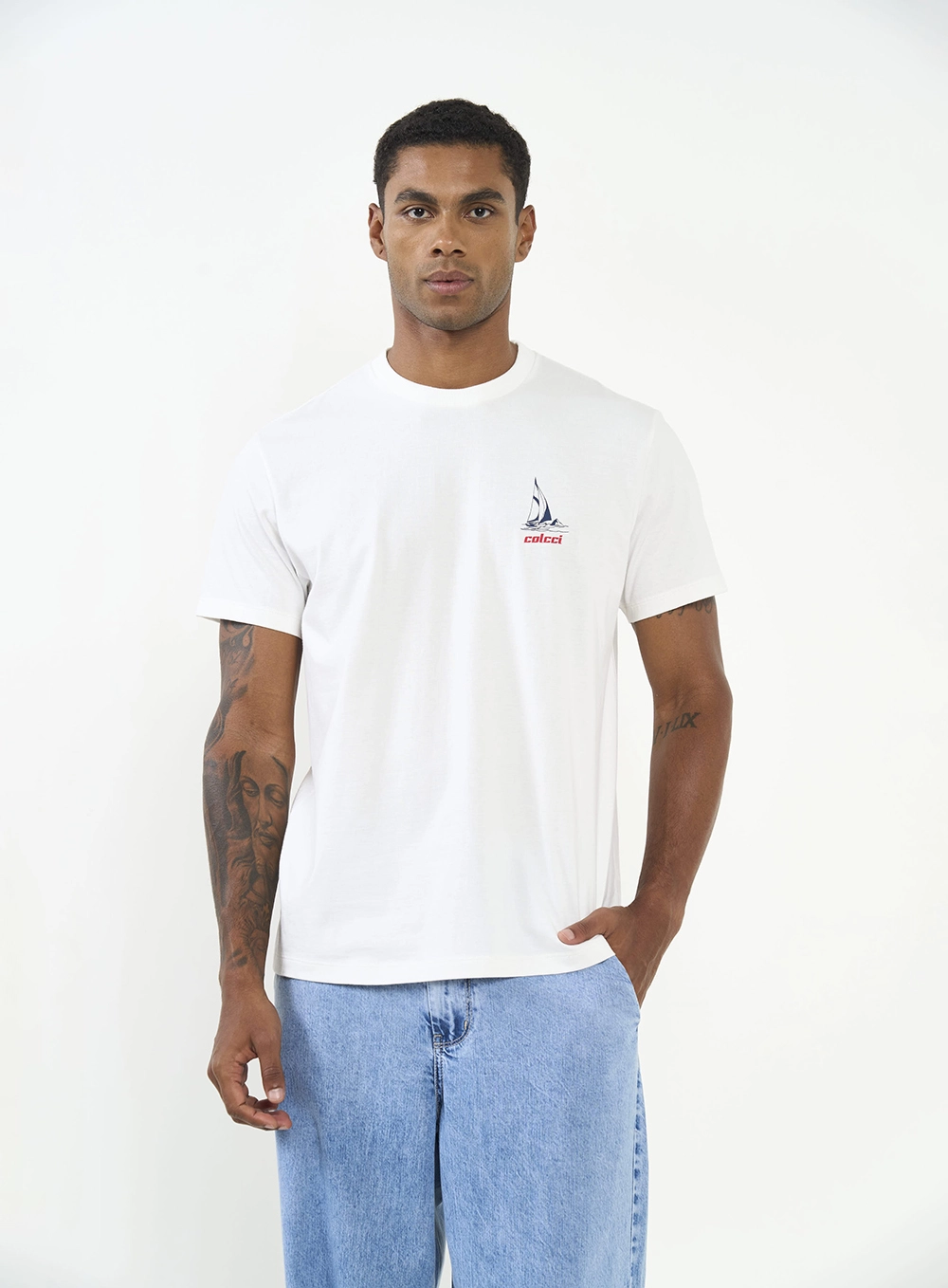 Camiseta Manga Curta Com Detalhe Em Estampa Off Shell