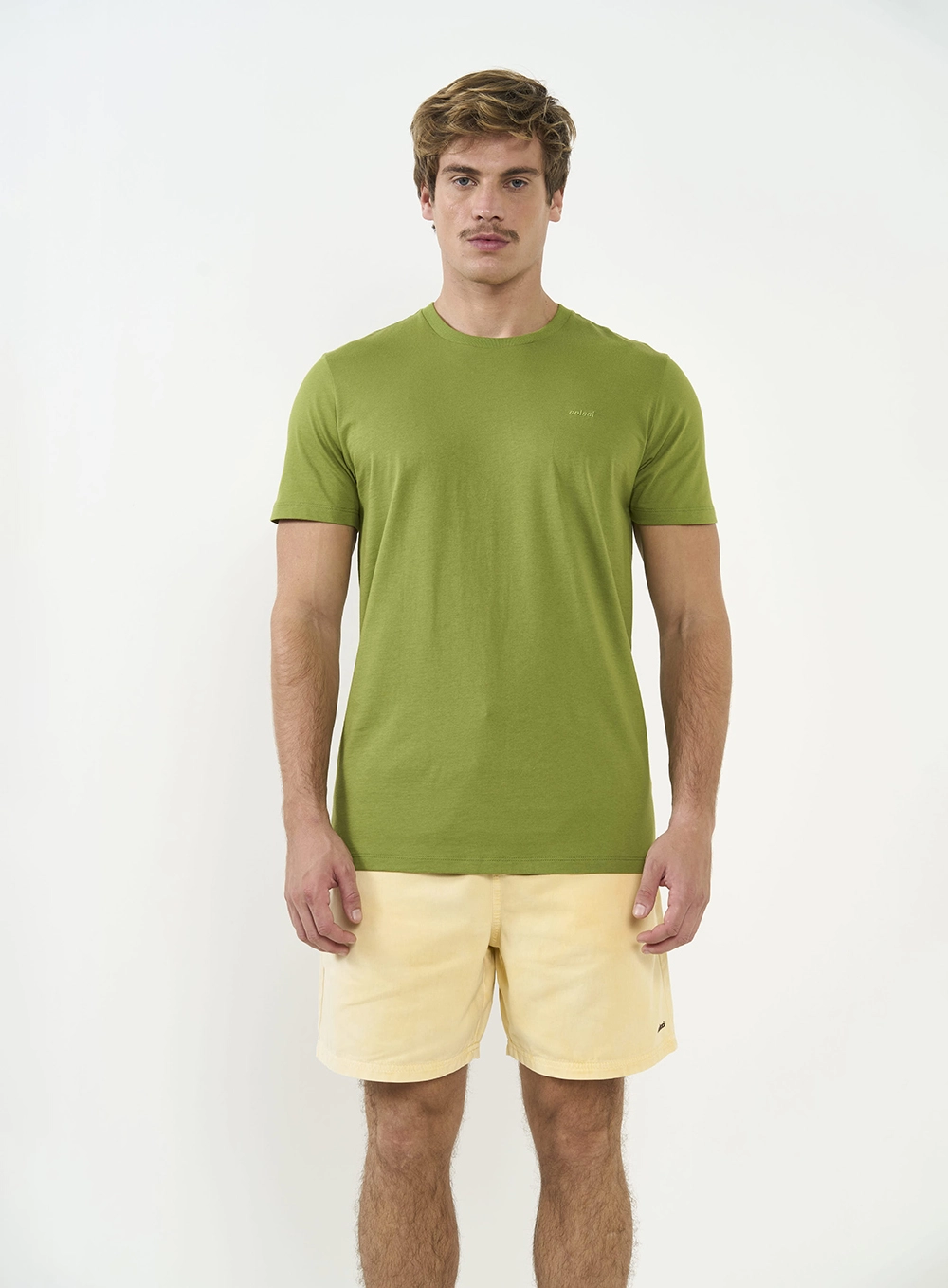 Camiseta Slim Com Logo Em Bordado Verde