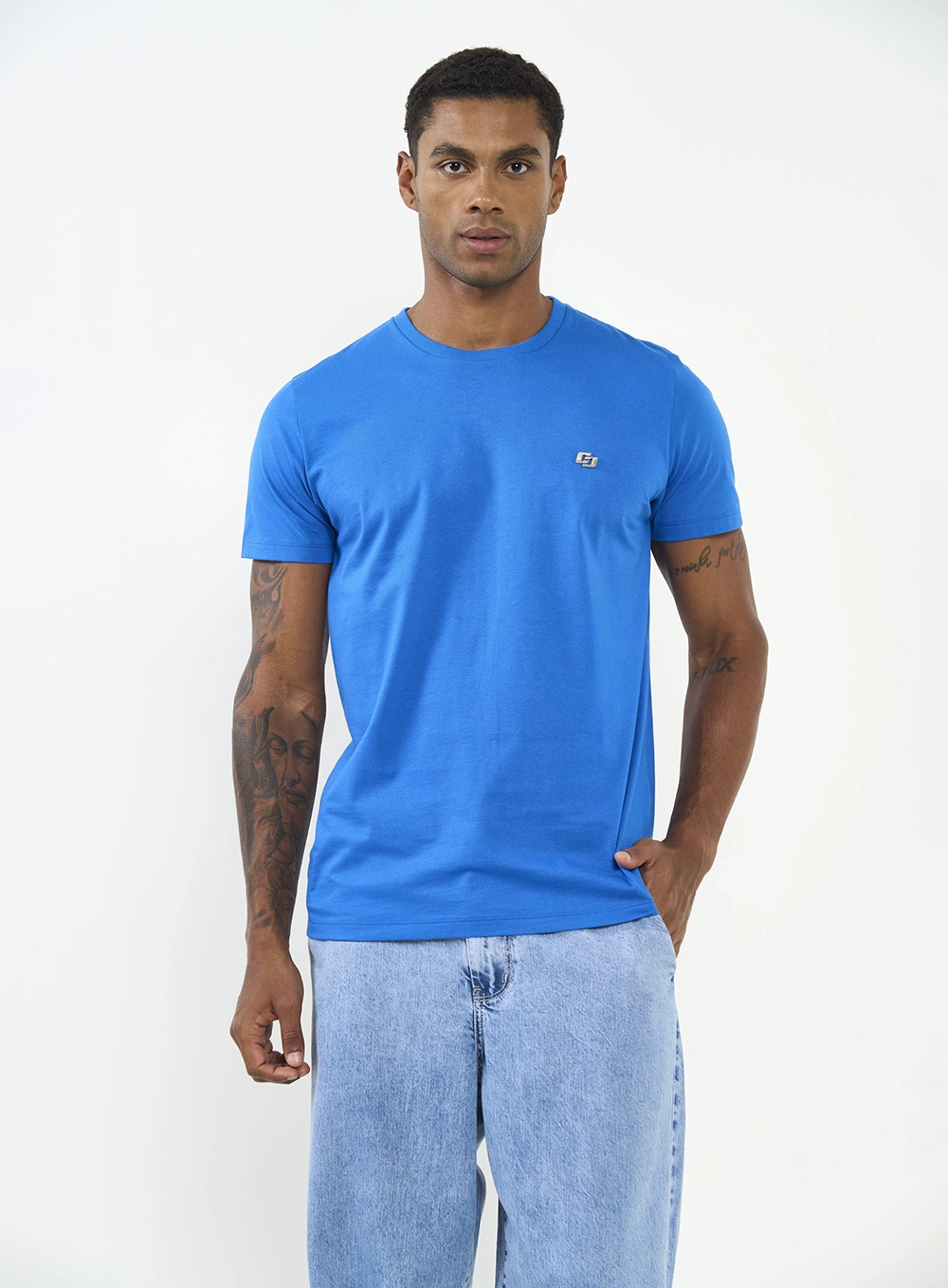 Camiseta Slim Manga Curta Azul