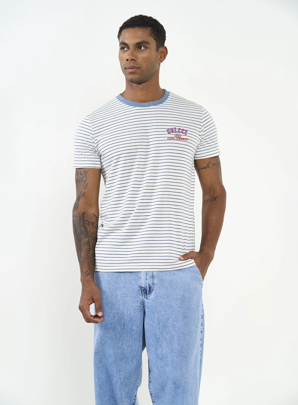 Camiseta Slim Listrada Estampados