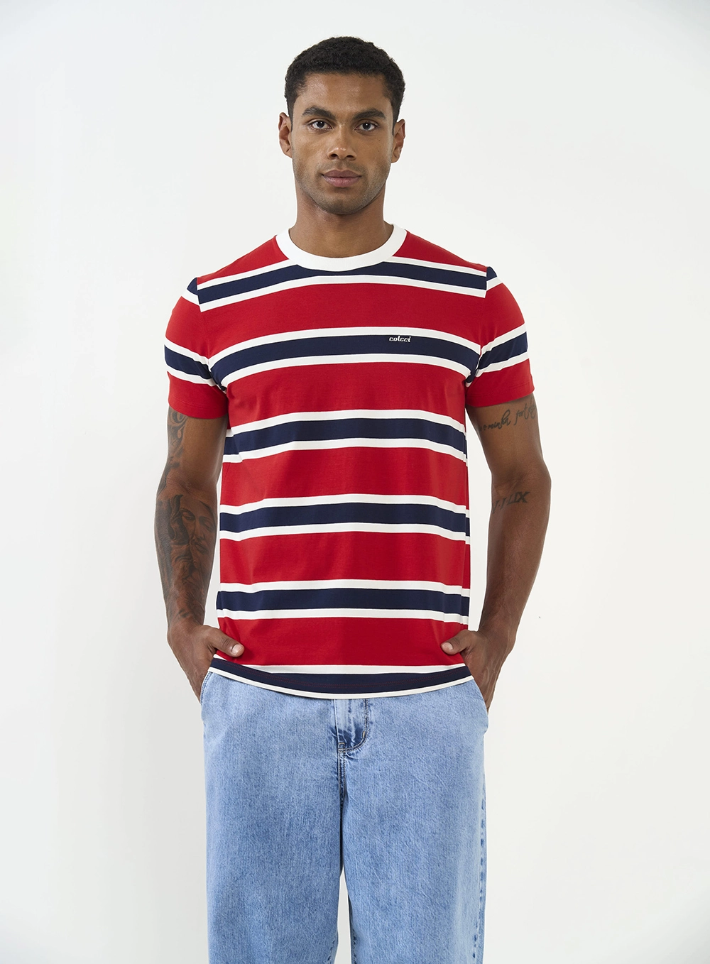 Camiseta Masculina Listrada Estampados