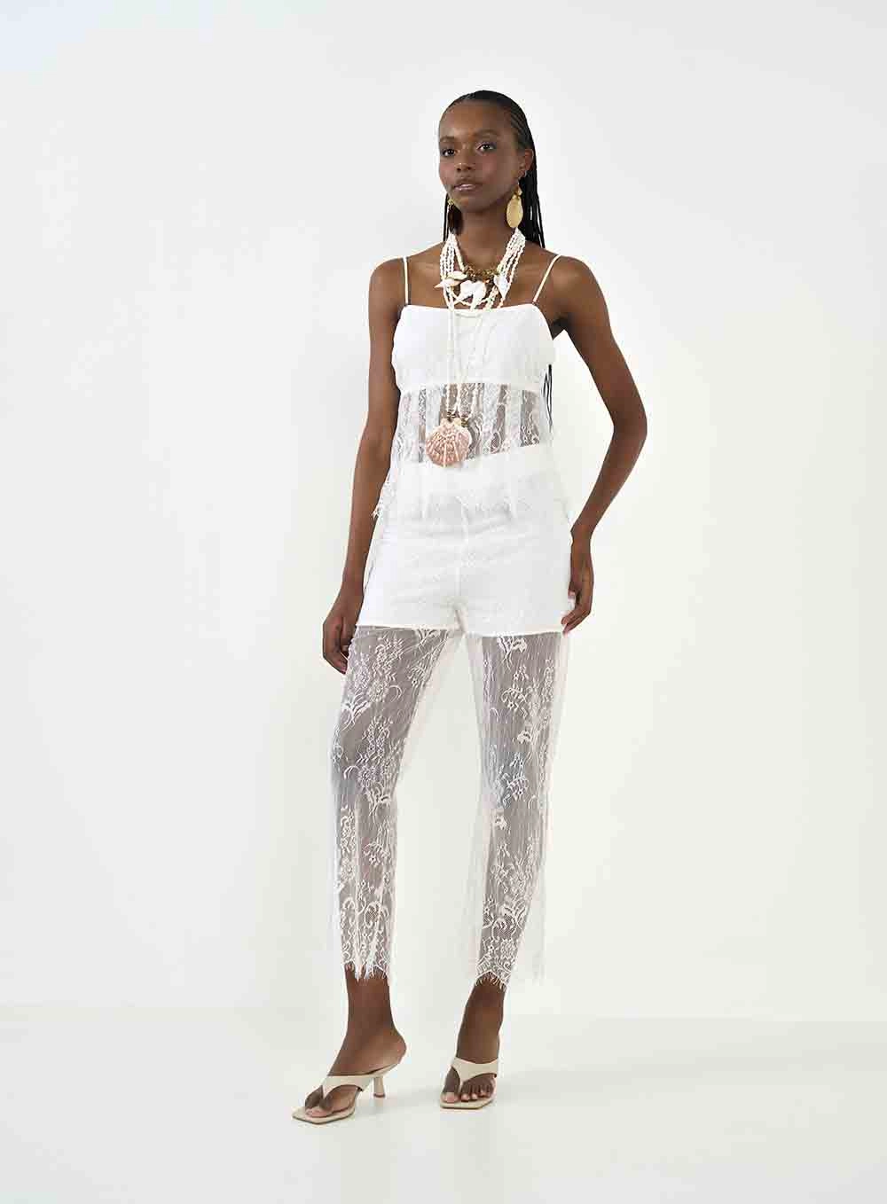 Blusa Em Renda Com Transparência Off Shell