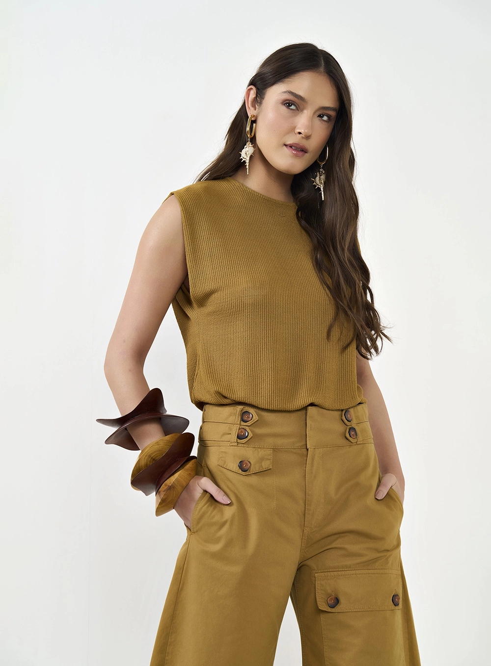 Blusa Solta Comfort Marrom Ebbela