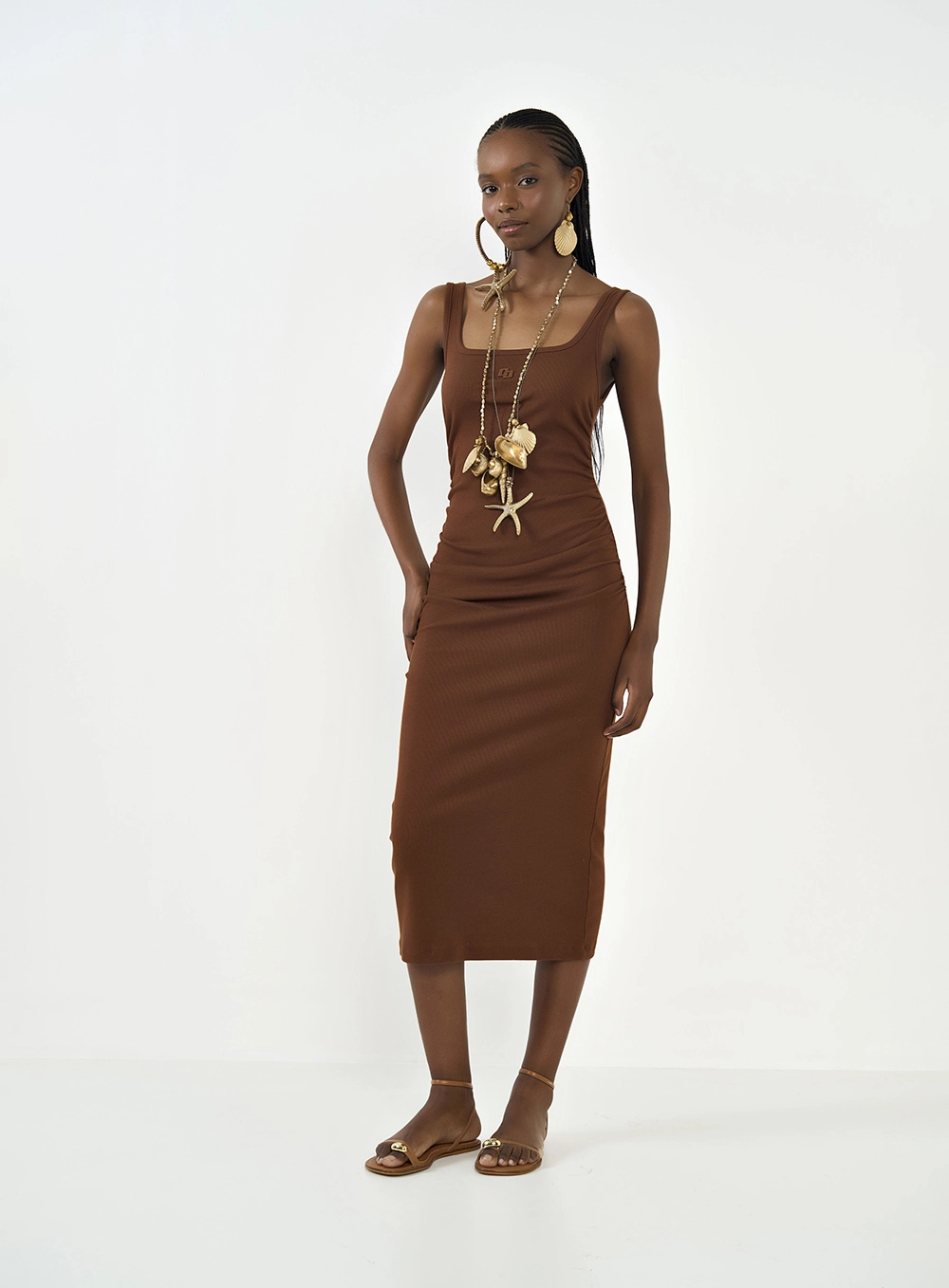 Vestido Midi Canelado Justo Marrom