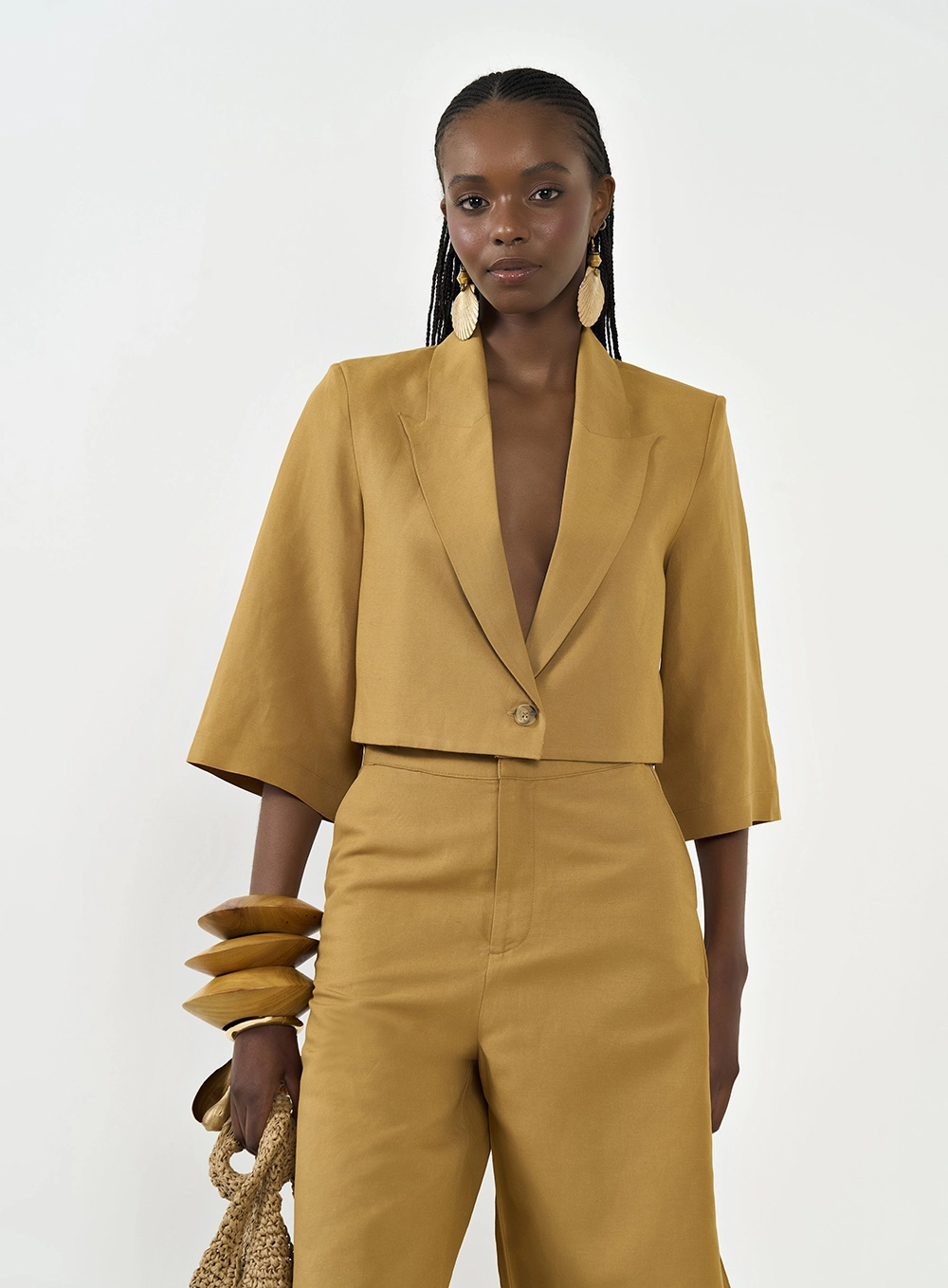 Blazer Amplo Encurtado Marrom Ebbela
