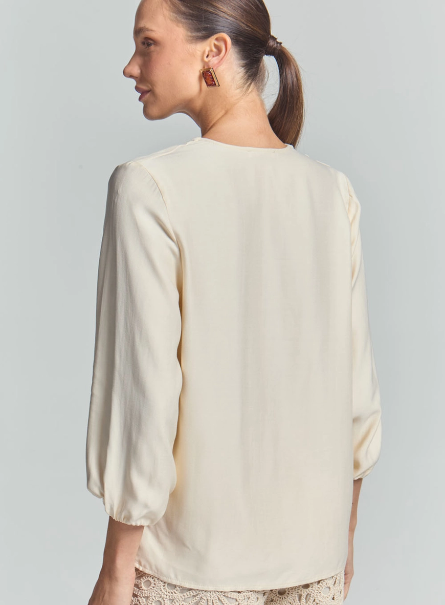 Camisa Fluida Manga Bufantes E Detalhe Franzido Bege 4