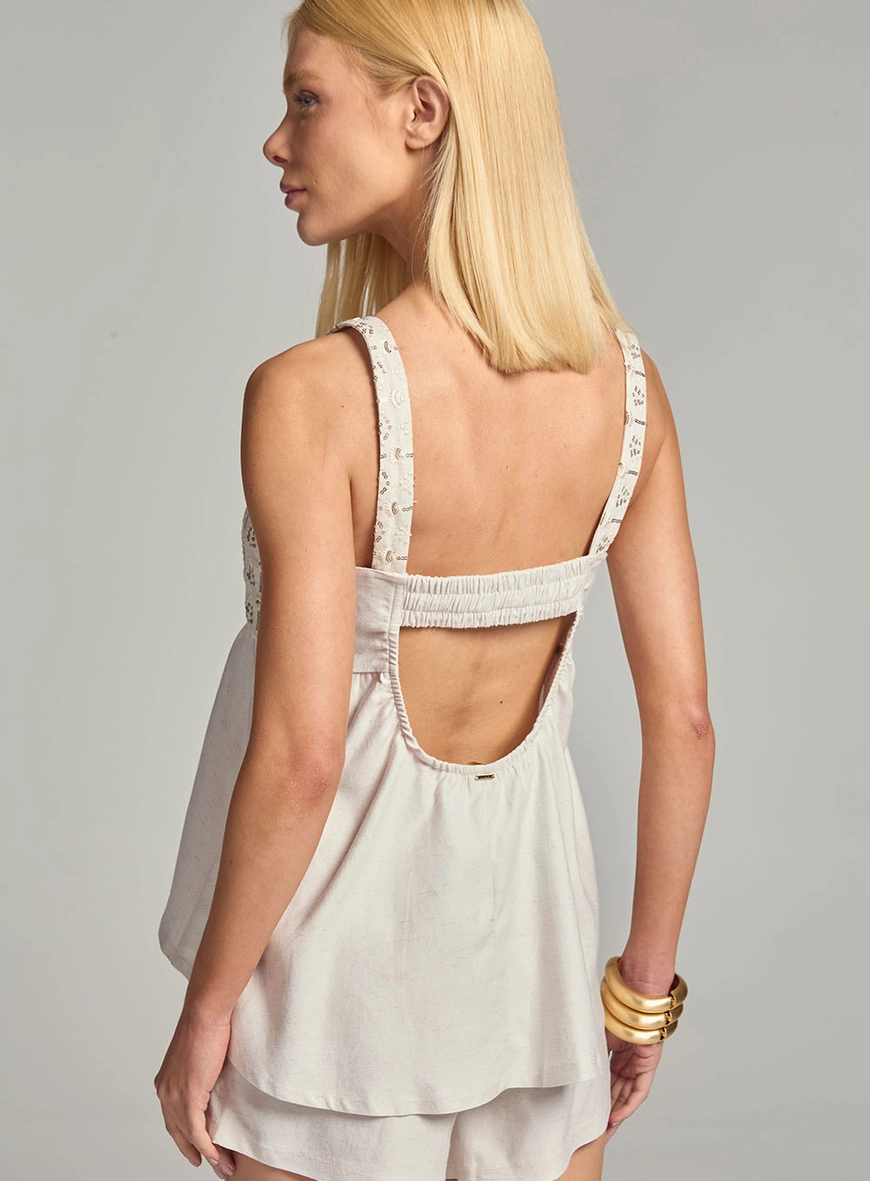 Blusa Peplum Com Detalhe Bordado Bege 4