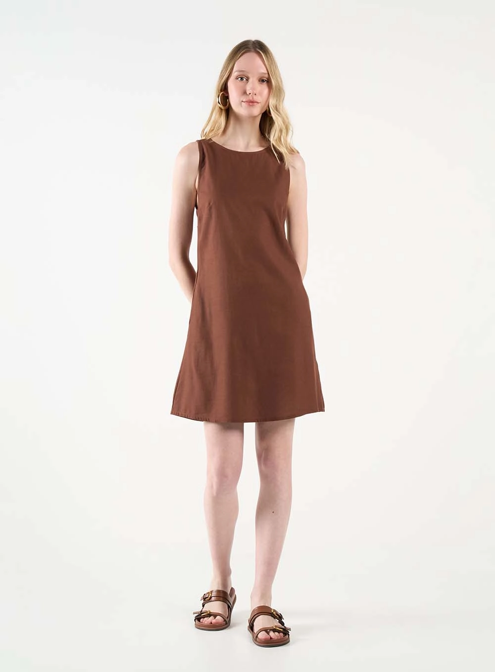 Vestido Curto Evasê Comfort Marrom 1