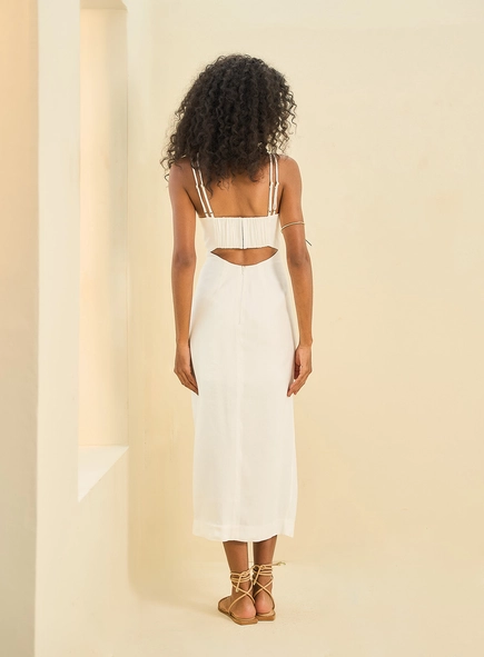 Vestido Midi Com Detalhe Em Pedra E Fenda