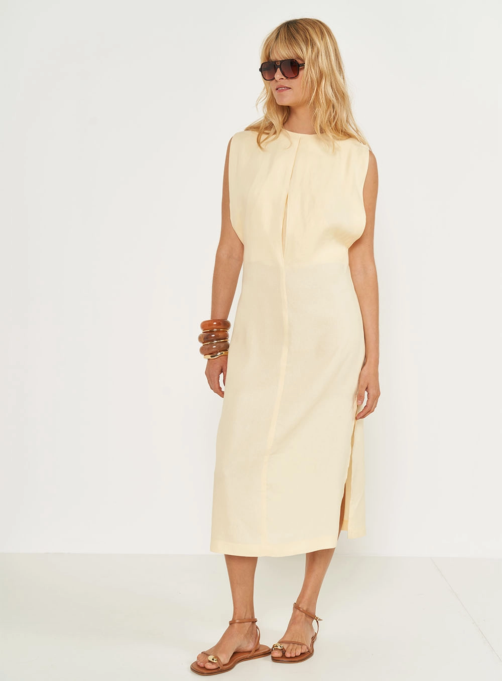 Vestido Midi Slim Bege