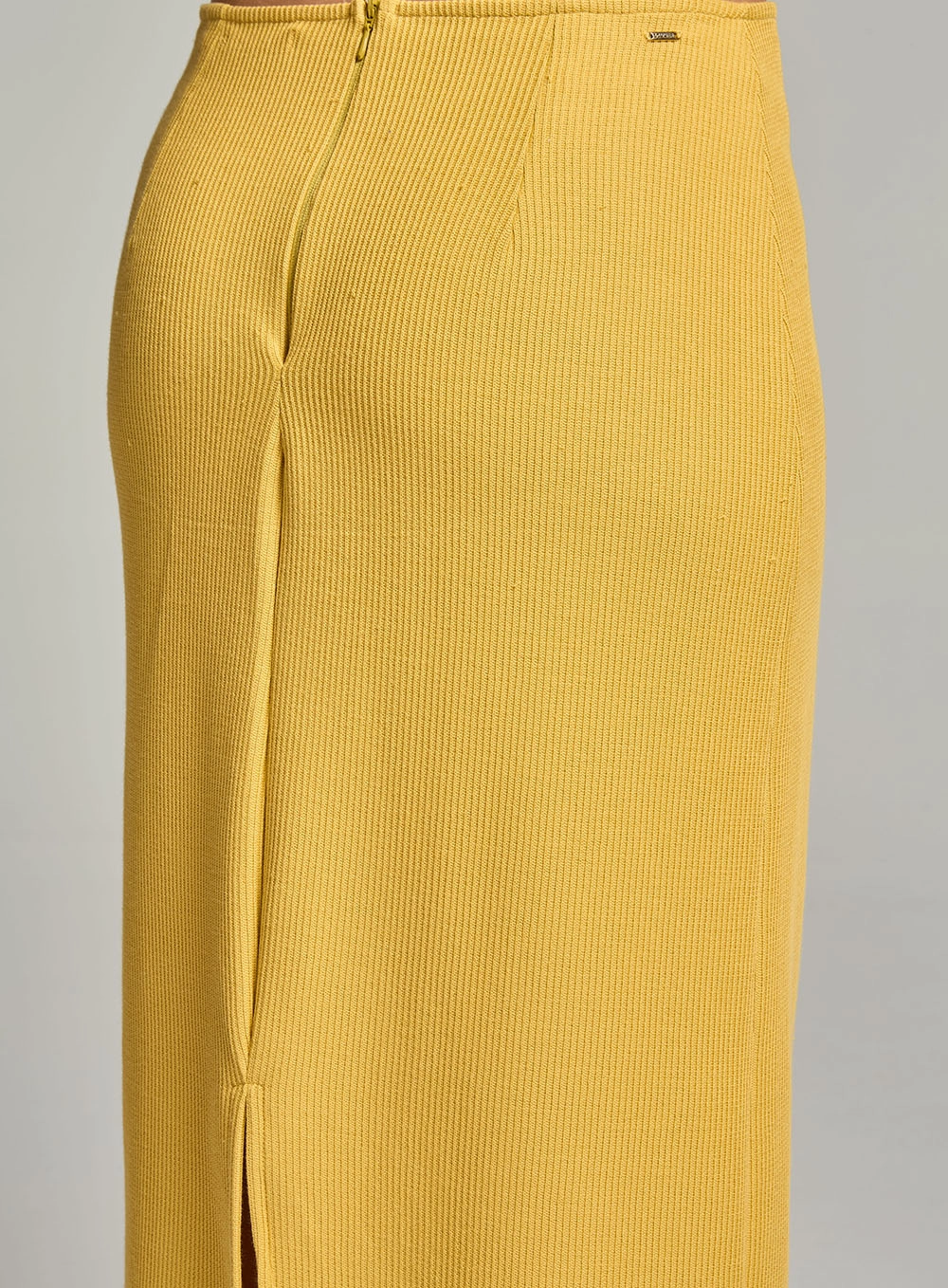 Saia Longa Slim Canelada Com Fenda Amarelo 3