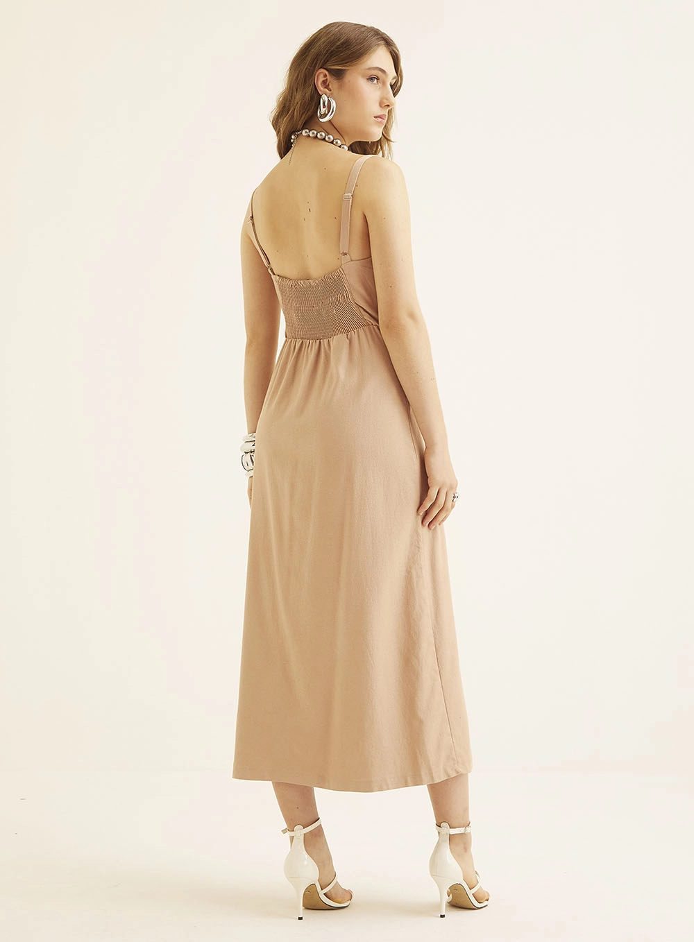Vestido Midi Comfort Com Fenda Bege 4