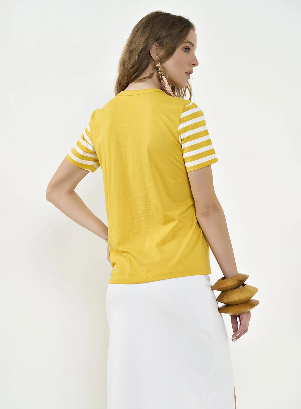 Camiseta Feminina Comfort Com Estampa Amarelo