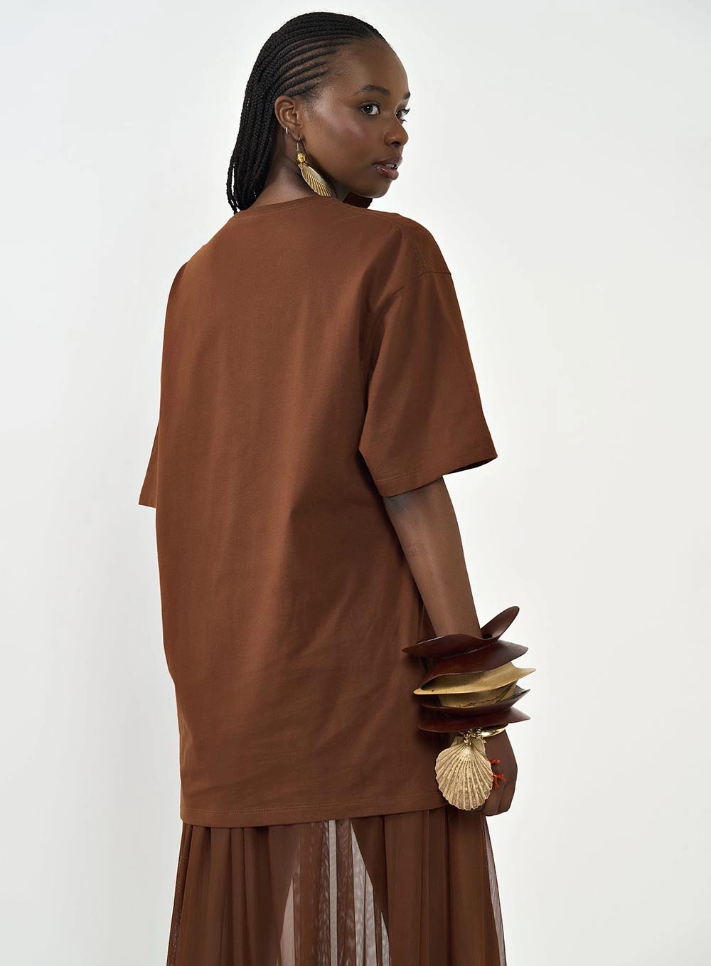 Camiseta Feminina Jamie Oversized Estampada Marrom