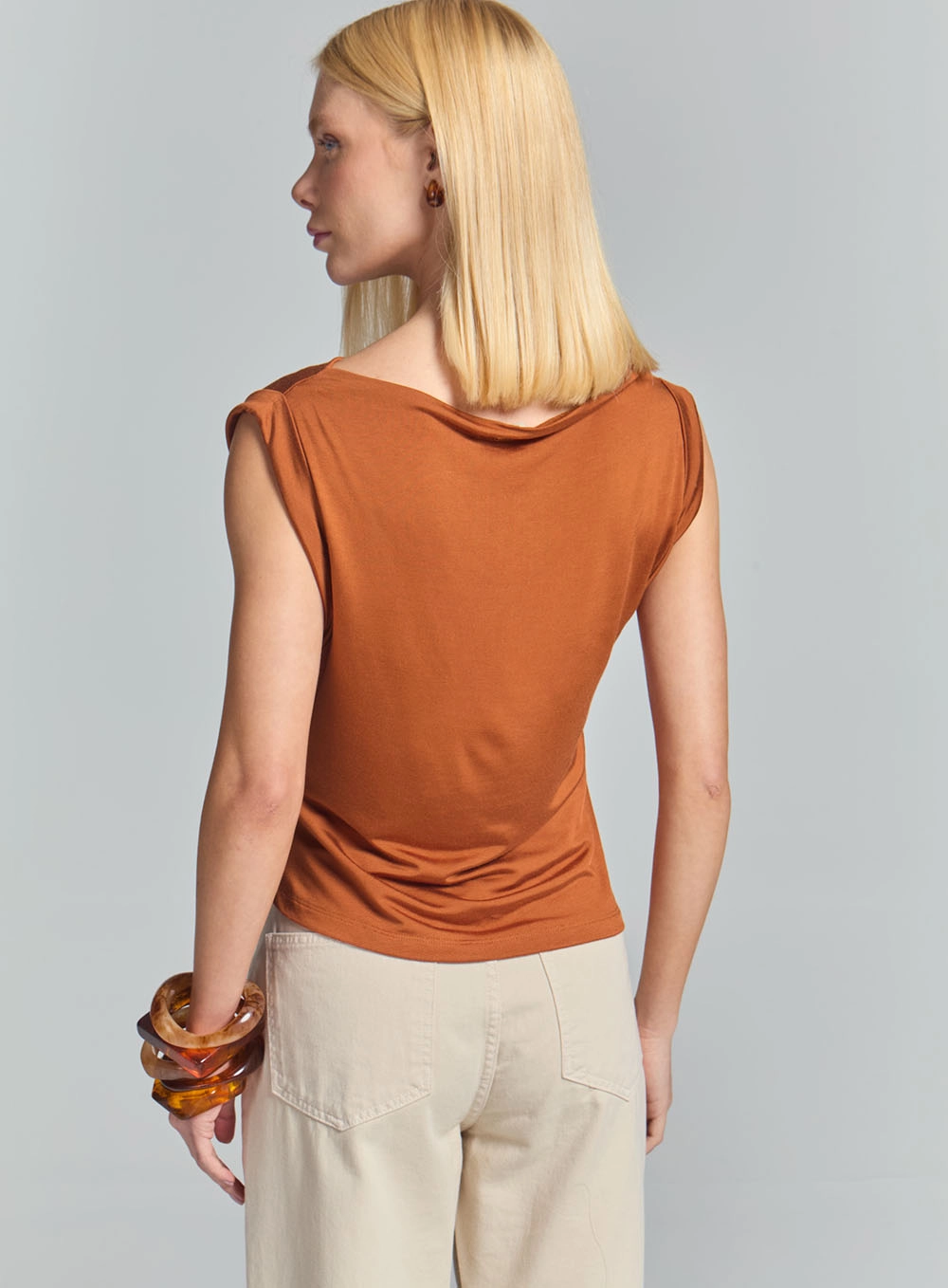 Blusa Comfort Com Tranpasse Marrom 4