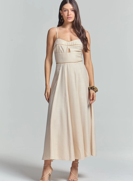 Vestido Midi Godê Com Decote Coração