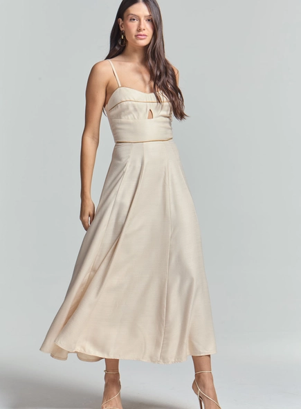 Vestido Midi Godê Com Decote Coração