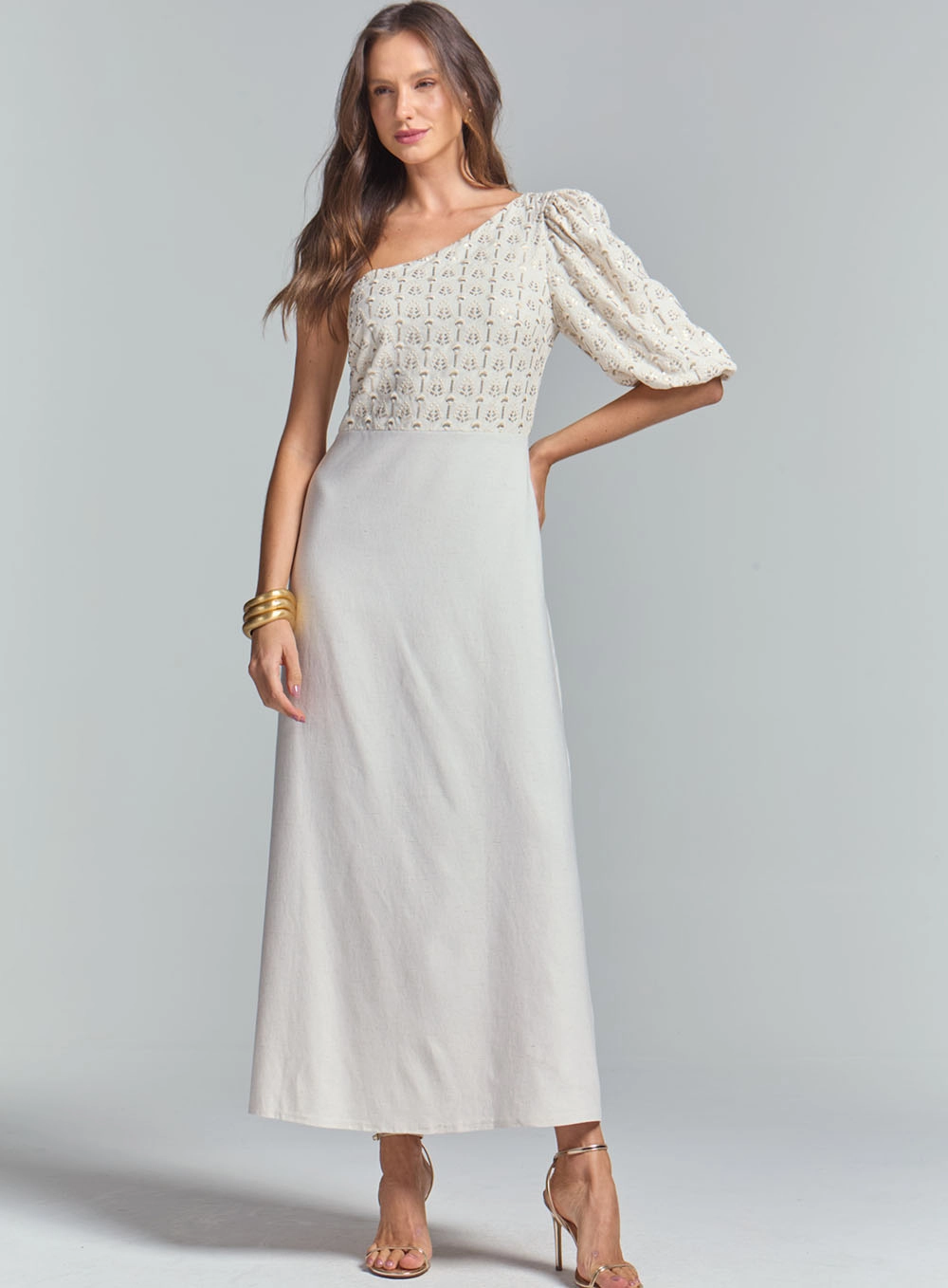 Vestido Midi Evasê Ombro Só Com Detalhe Bordado Bege 1