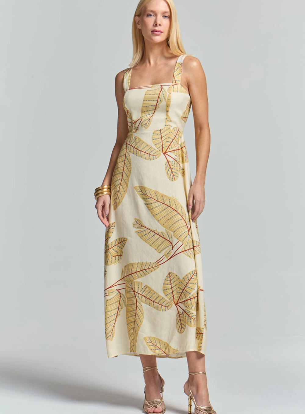 Vestido Longo Evasê Alça Larga E Decote Quadrado Estampados 4