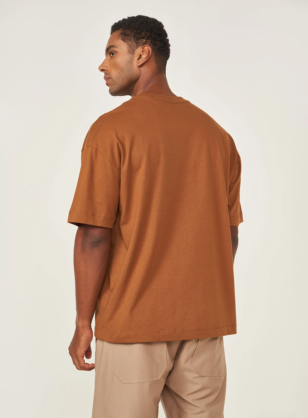 Camiseta Masculina Estampada Manga Curta Oversized Marrom