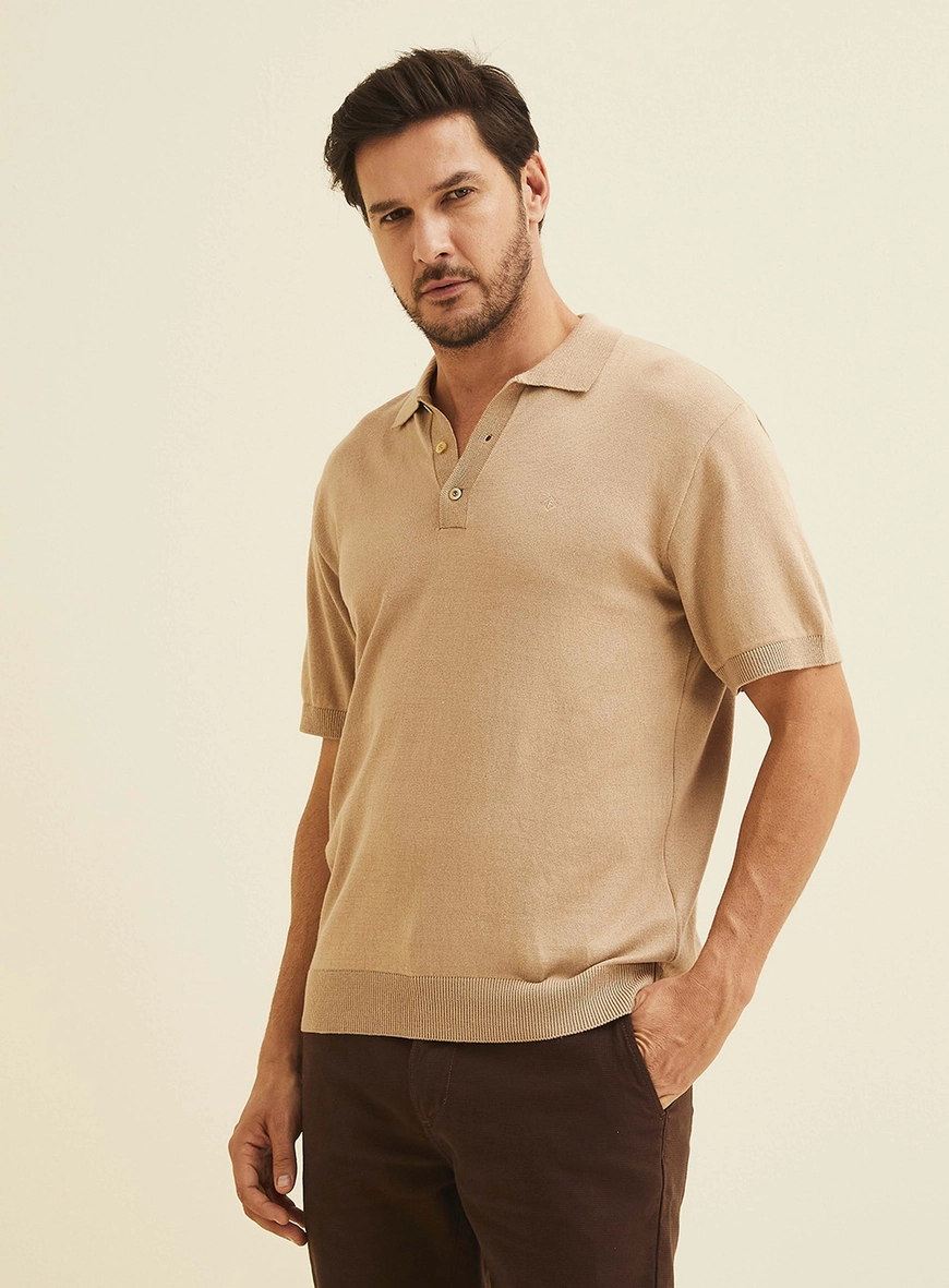 Polo Masculina Em Tricô Bege