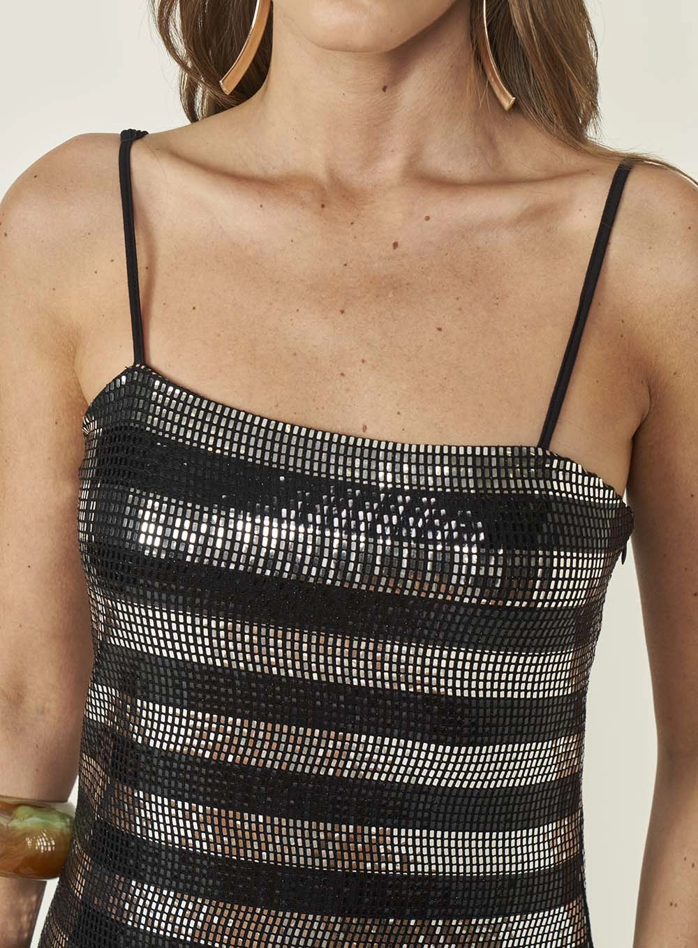 Vestido Loose Curto Com Strass Metalizado Estampados