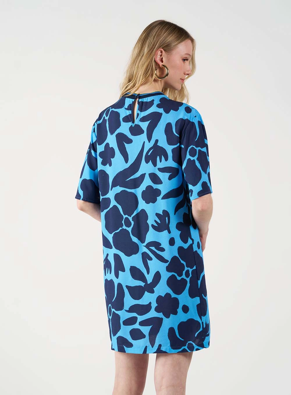 Vestido Curto Comfort Estampado Estampados 3