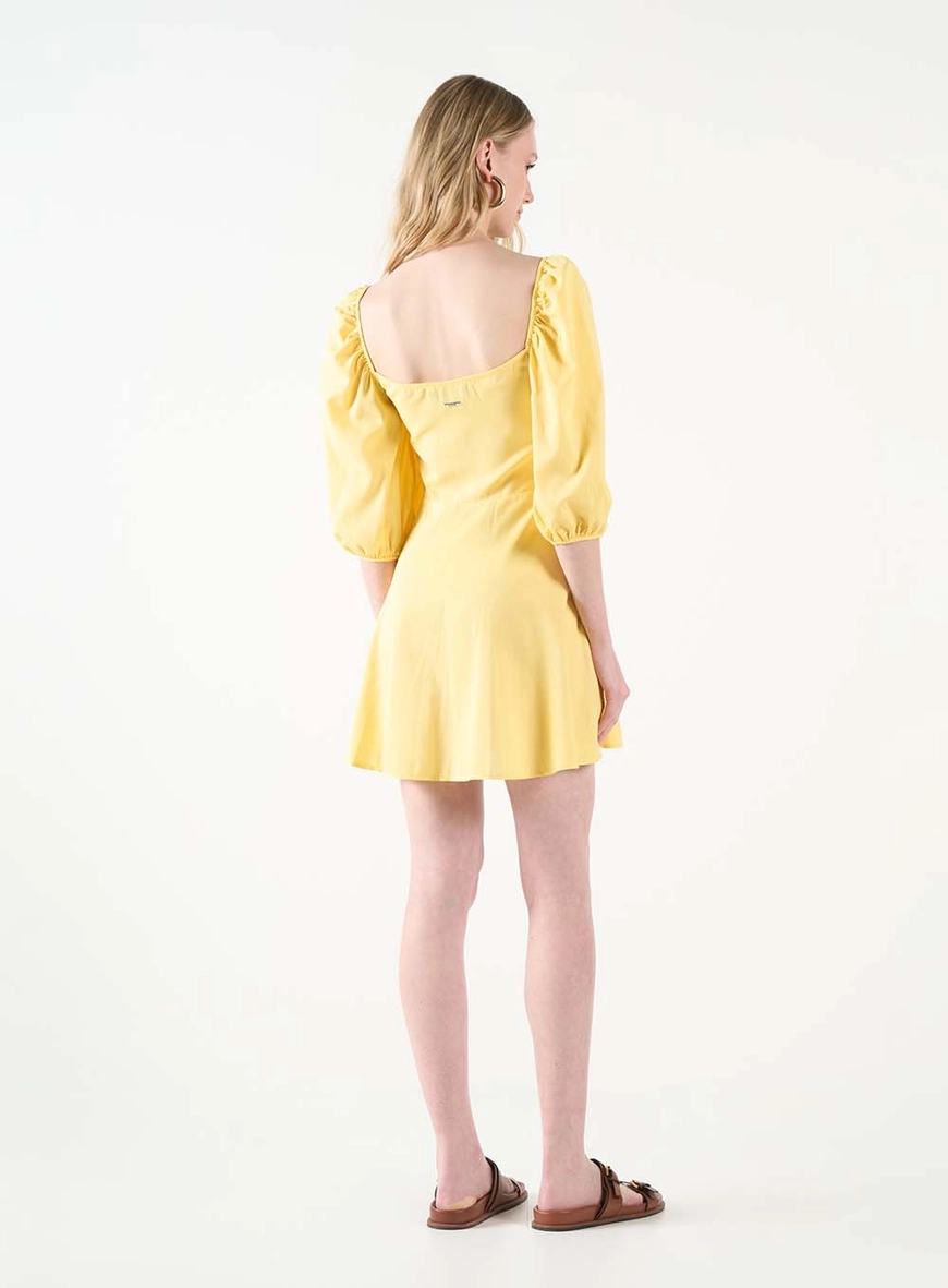 Vestido Curto Godê Mangas Amplas Amarelo 4