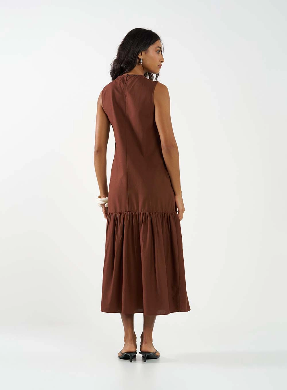 Vestido Regata Midi Comfort Marrom 4