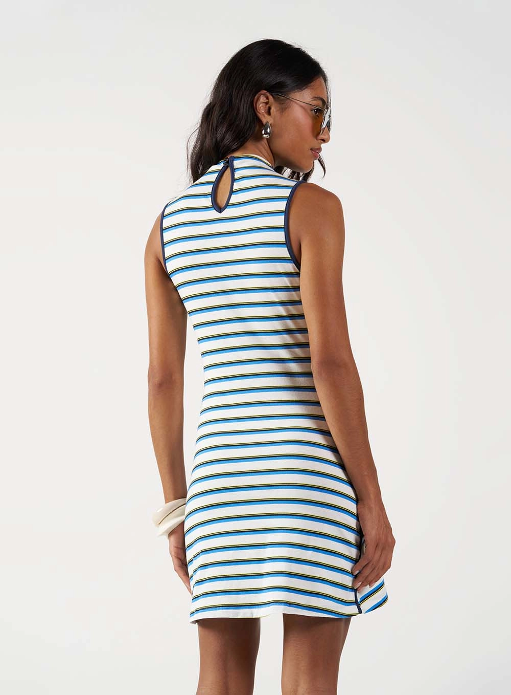 Vestido Curto Comfort Listrado Estampados 3