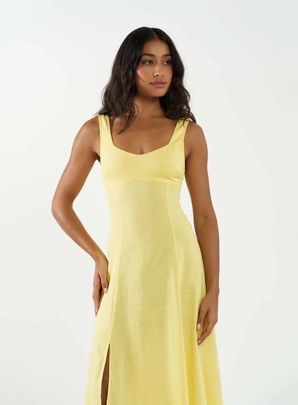 Vestido Midi Comfort Com Fenda