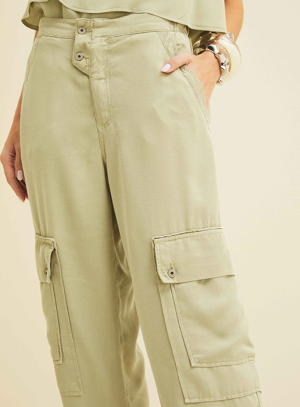 Calça Cargo Sarja Feminina Verde 3