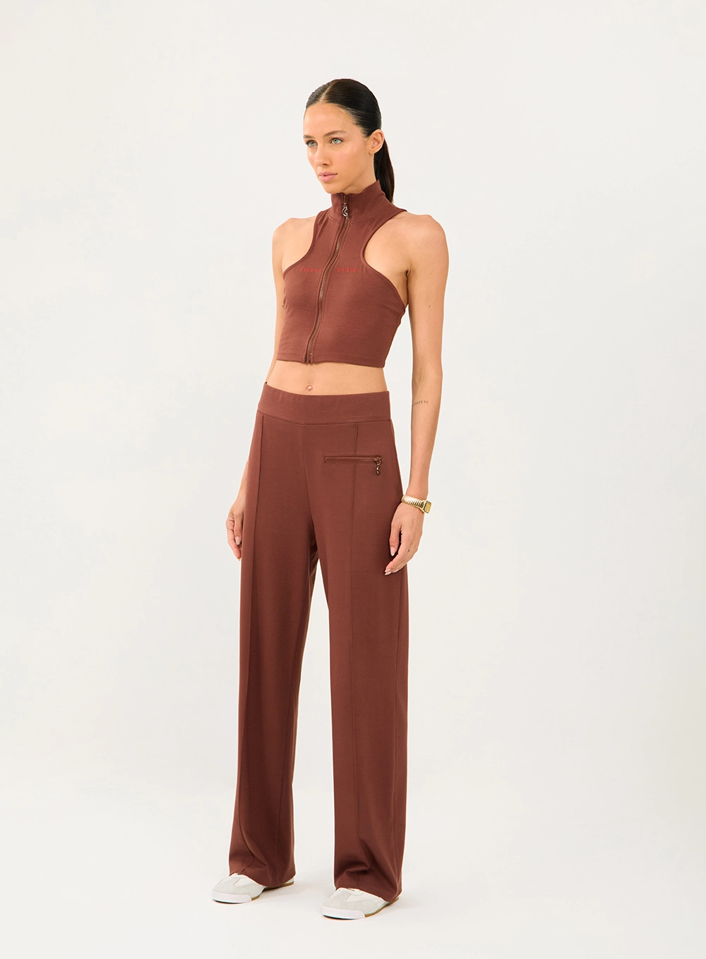 Calça Comfort Com Detalhe Em Zíper Marrom Marissa