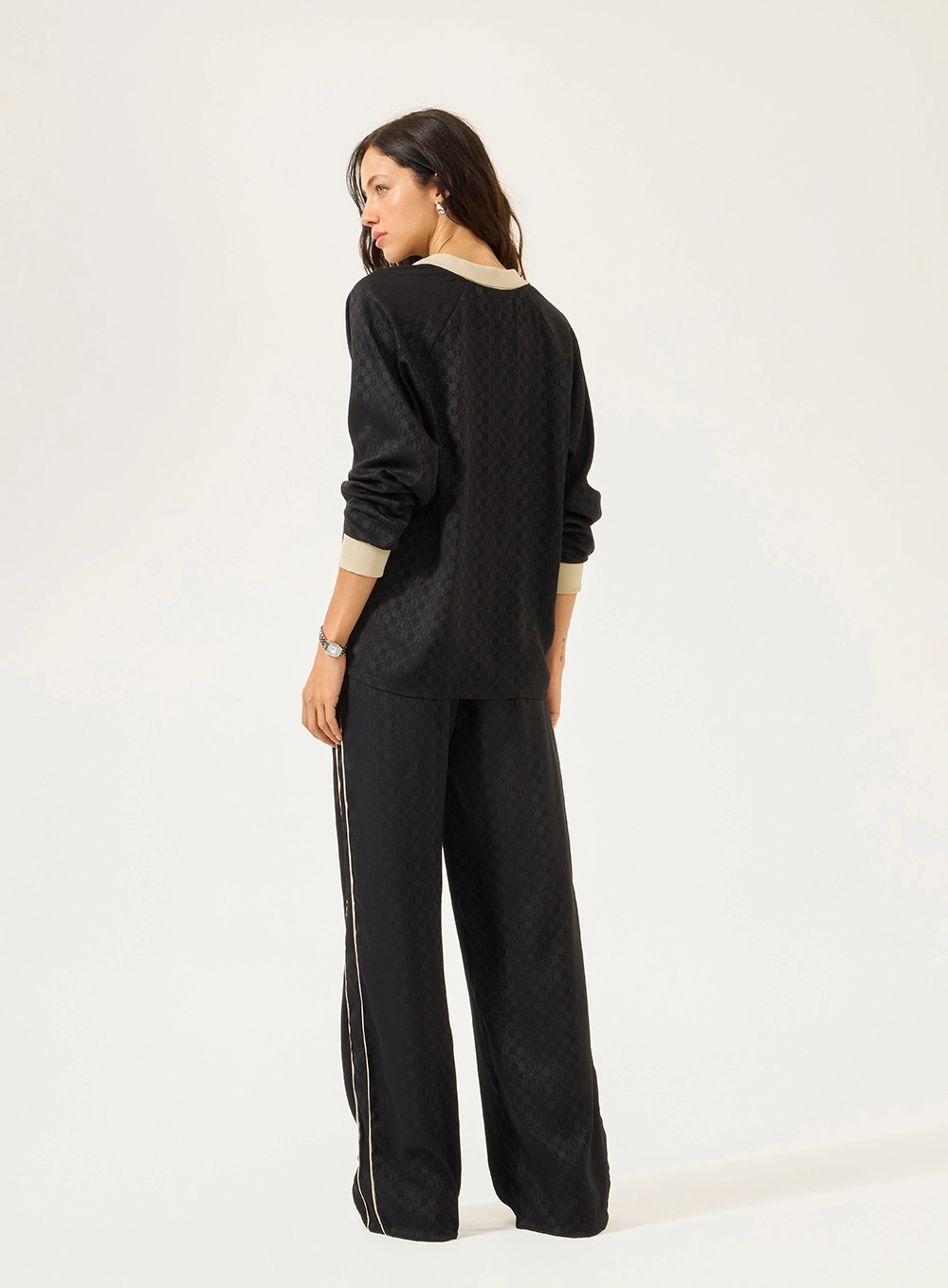 Calça Comfort Com Listras Laterais Preto