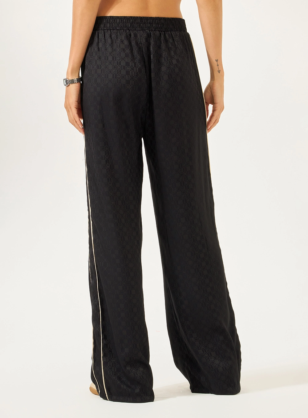 Calça Comfort Com Listras Laterais Preto