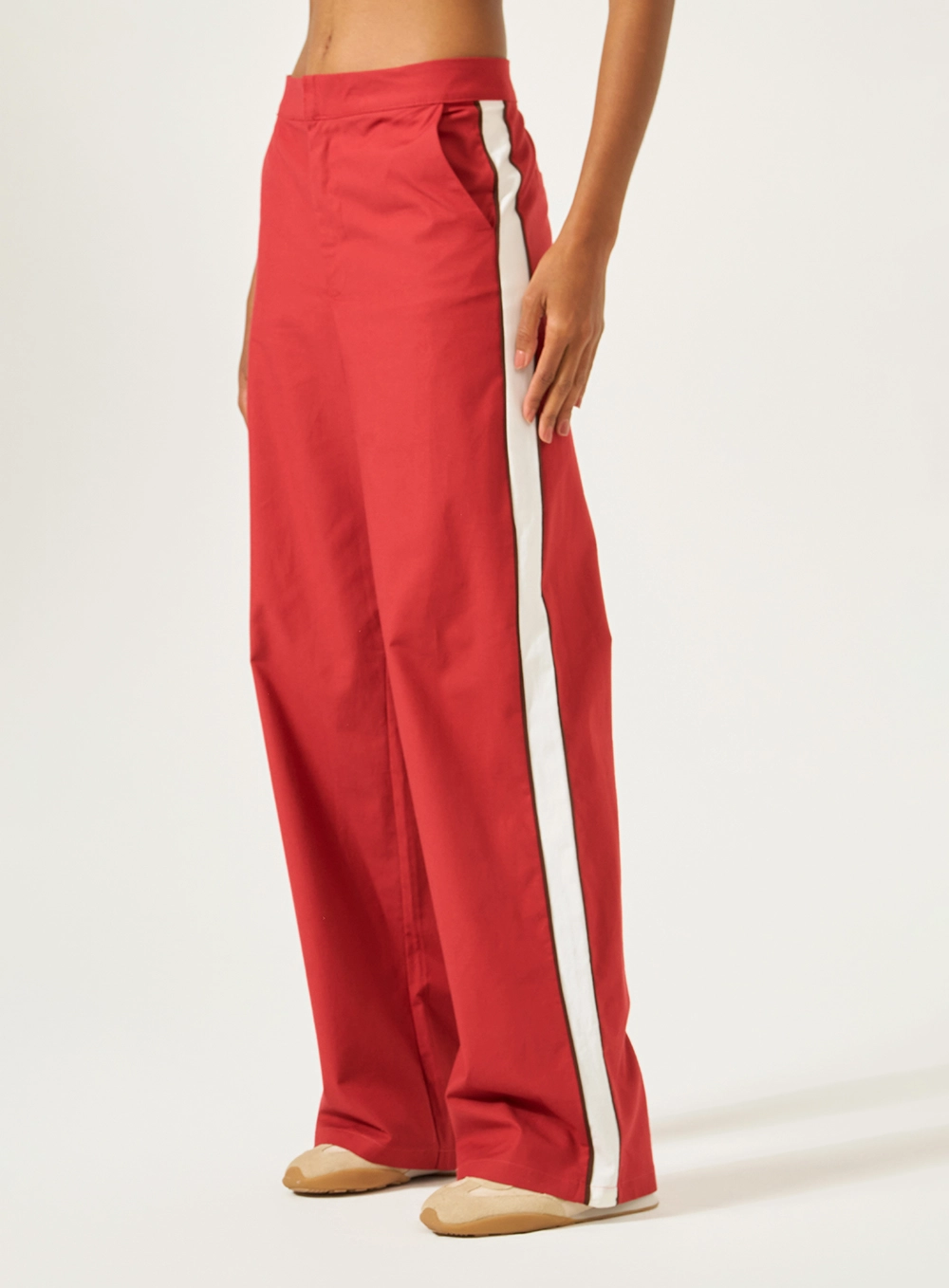 Calça Wide Leg Com Listra Lateral Vermelho