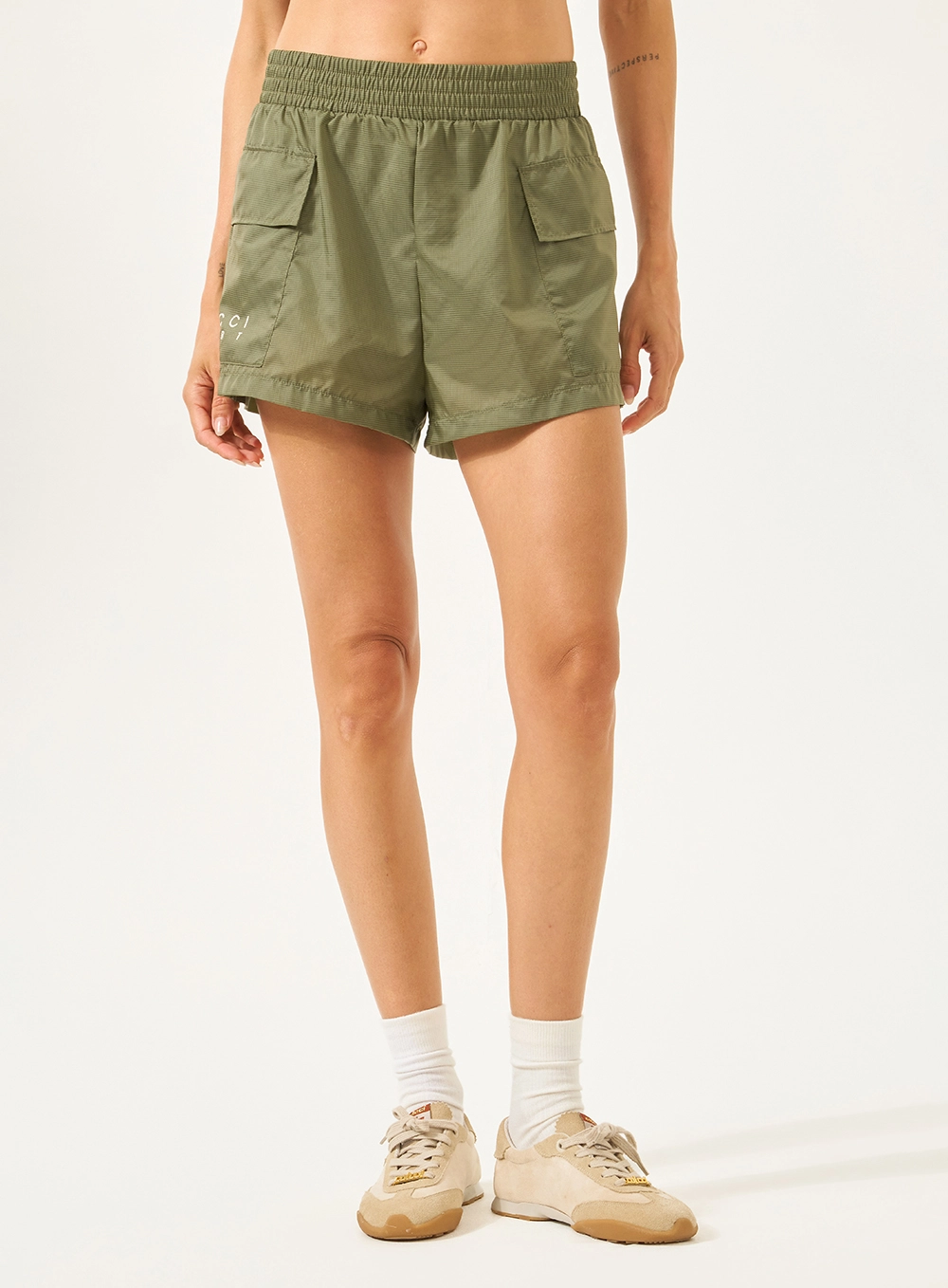 Short Nylon Com Bolsos Laterais Verde
