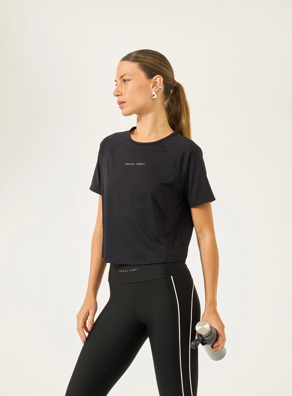 Camiseta Cropped Com Aplicação De Logo Preto