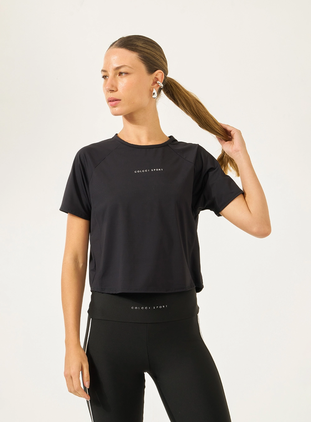 Camiseta Cropped Com Aplicação De Logo Preto