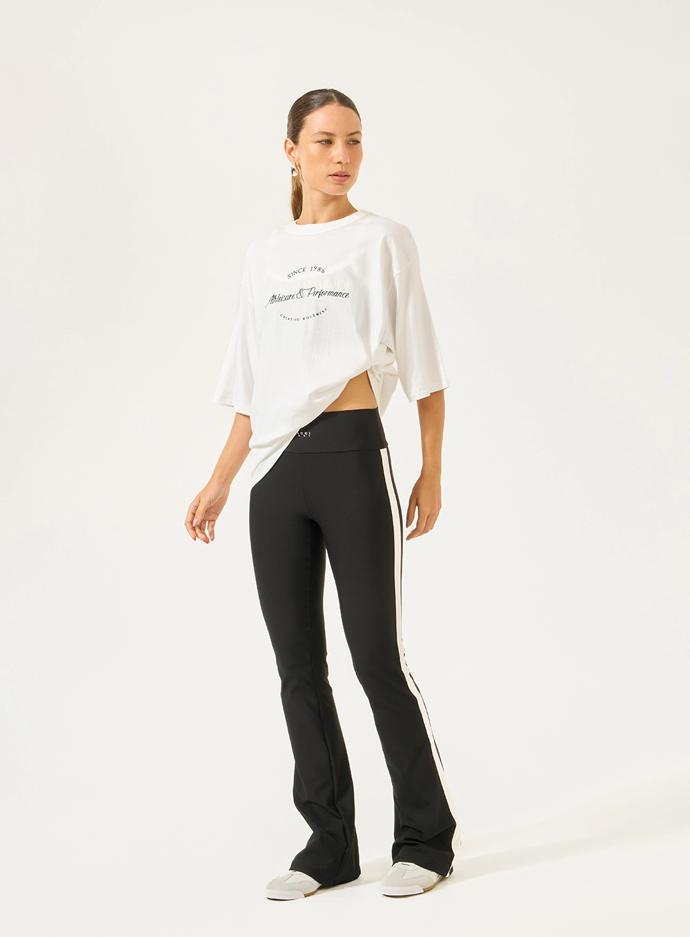 Camiseta Loose Com Estampa Frontal Off