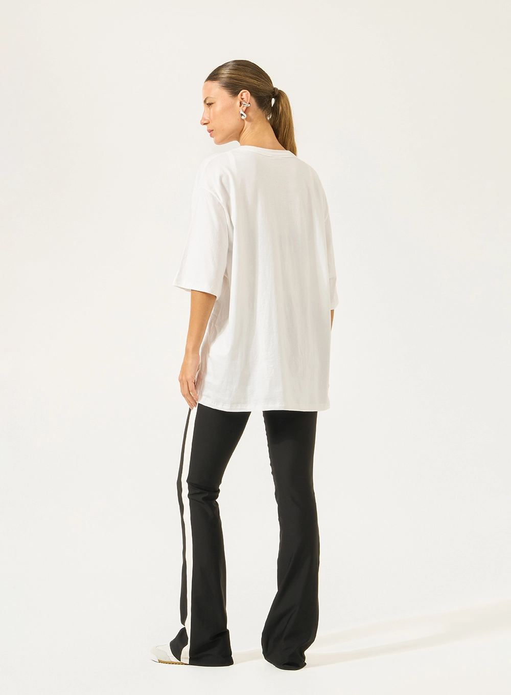 Camiseta Loose Com Estampa Frontal Off