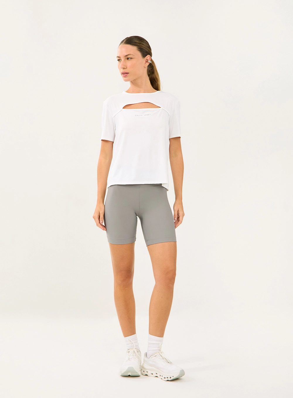 Camiseta Comfort Cut Out Off